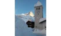 A Cervinia caduti nove metri di neve dal 1° dicembre “Basta parlare di emergenza, i turisti non mancano”