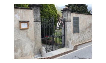 Cimitero di Sant’Orso, il cancello è ancora a riparare