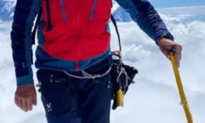 Marco Camandona in cima al Dhaulagiri Ha conquistato il suo decimo Ottomila