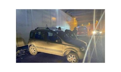 Aymavilles, automobile si ribalta in galleria: passeggeri illesi