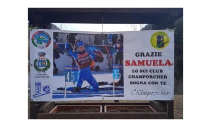 Il paese di Champorcher tappezzato di manifesti per sostenere Samuela Comola alle Olimpiadi