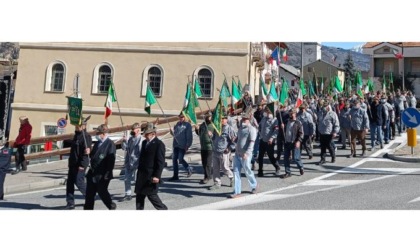 Aymavilles ha festeggiato con i bambini i suoi alpini Una nuova sede, servirà anche alla Protezione Civile