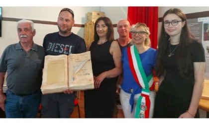 Oyace, premiati gli autori dei disegni dedicati alla Fiera e presentata la scultura del concorso letterario