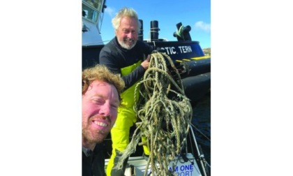 Globe 40, riparazioni in Sudafrica per la barca a vela di Roger Junet