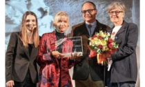 Giuliana Cunéaz premiata dal Comune di Gressan per i suoi meriti artistici