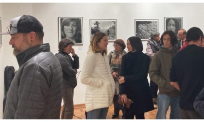 “12 donne”: inaugurata la mostra a St-Vincent Un omaggio all’intraprendenza al femminile