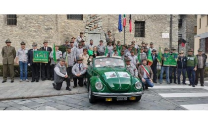 Grande festa per il 50esimo degli Alpini di Morgex Consegnati premi speciali ai veterani del gruppo