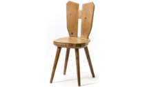 All’asta i mobili dello storico Rifugio Pirovano di Cervinia Quotazioni record per una sedia, due sgabelli e un tavolo
