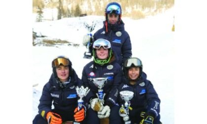 Giovanni Pene Vidari e Ginevra Sisto Besozzi portano il trofeo al Courmayeur