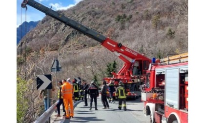 Betoniera finisce fuori strada Salvo per miracolo l’autista