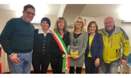 Un folto pubblico alla presentazione a Gignod del libro di Milena Bethaz