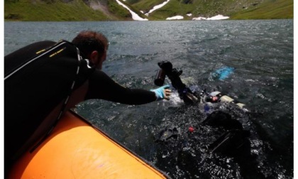 Immersione del team sub valdostani al lago del Colle del Grande