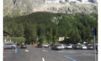 Val Ferret, non ci sono ancora le «colonnine» Slitta a sabato 22 il pagamento dei parcheggi