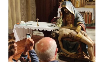 La statua della Pietà “restituita” alla chiesa parrocchiale di Doues