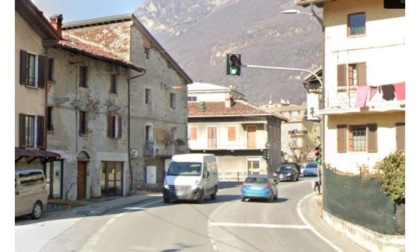 “Traffico sulla Statale, la situazione è diventata insostenibile” Pont-Saint-Martin valuta una rotonda al posto del semaforo