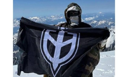 Un atto dimostrativo sul Monte Bianco del Corpo dei volontari russi anti-Putin