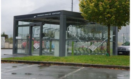 Una velostazione con quaranta postazioni disposte su due piani nel parcheggio del Cimitero di Aosta