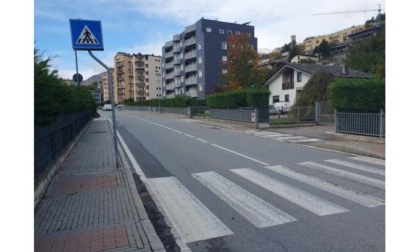 Una petizione dei residenti in Regione Borgnalle «Auto a tutta velocità e aree verdi abbandonate»