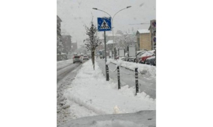 Con i disagi per la nevicata ad Aosta fioccano le polemiche