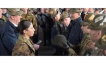 Consegnato a Bassano il cappello con la penna a 168 neo alpini volontari Tra di loro anche Aline Ollier di Sarre, quarta nella graduatoria conclusiva