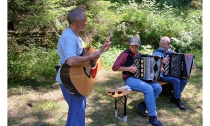 «Camminando nell’incanto» guidati da favole e cantastorie a Champorcher