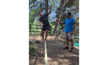 “Boulder” e “slackline” per equilibrio e armonia Bel riscontro per la festa al lago Lexert di Bionaz