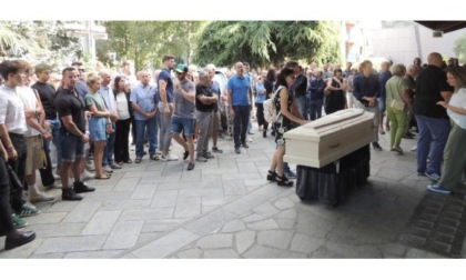 Una folla commossa ai funerali di Giuseppe Sposato a Saint-Martin-de-Corléans